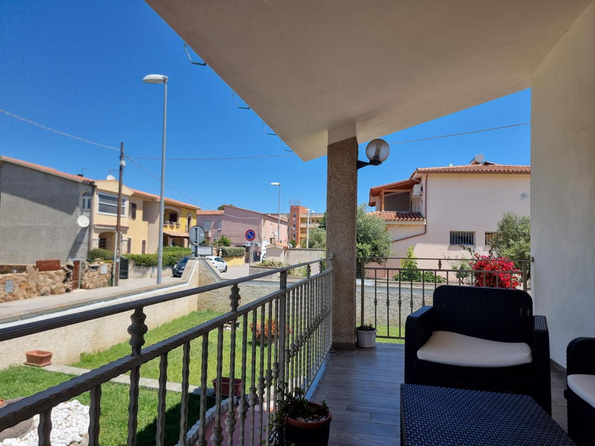 Appartamento Via Oristano Budoni Exterior foto